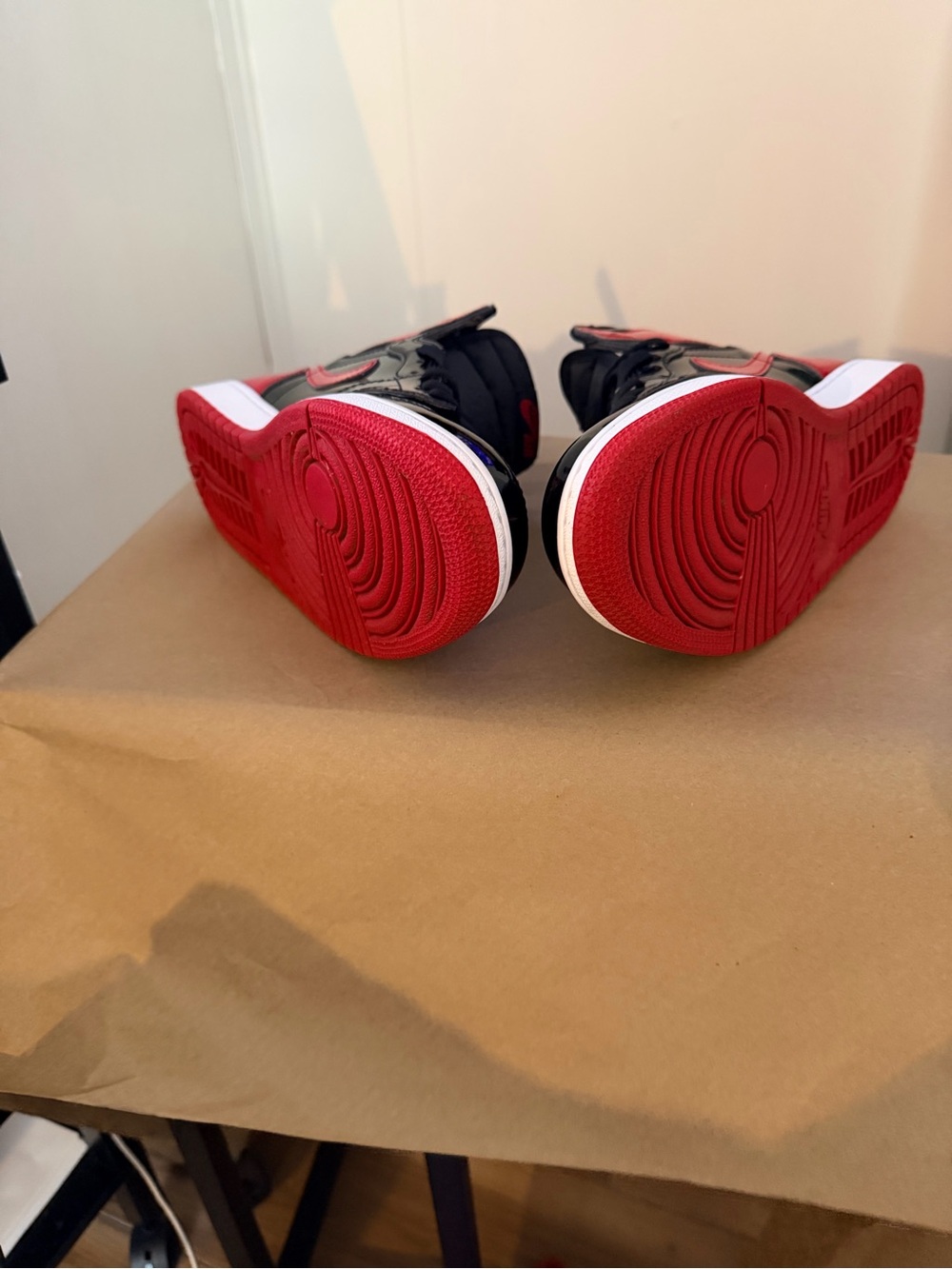 Nike Air Jordan 1 High Patent Leather - Black & Red - Picture 5 of 7